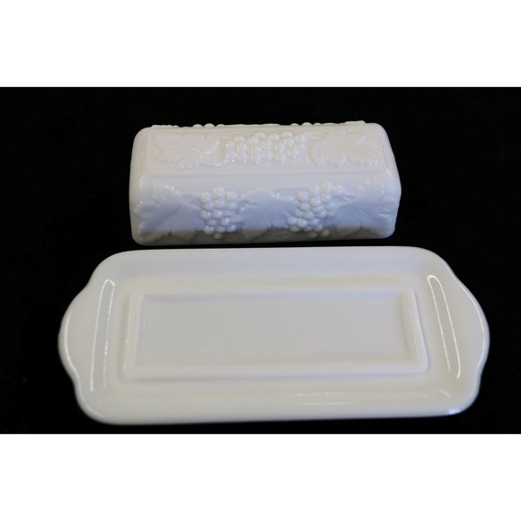 Imperial Milk Glass Grape Patter Butter Dish & Lid - Picture 3 of 8